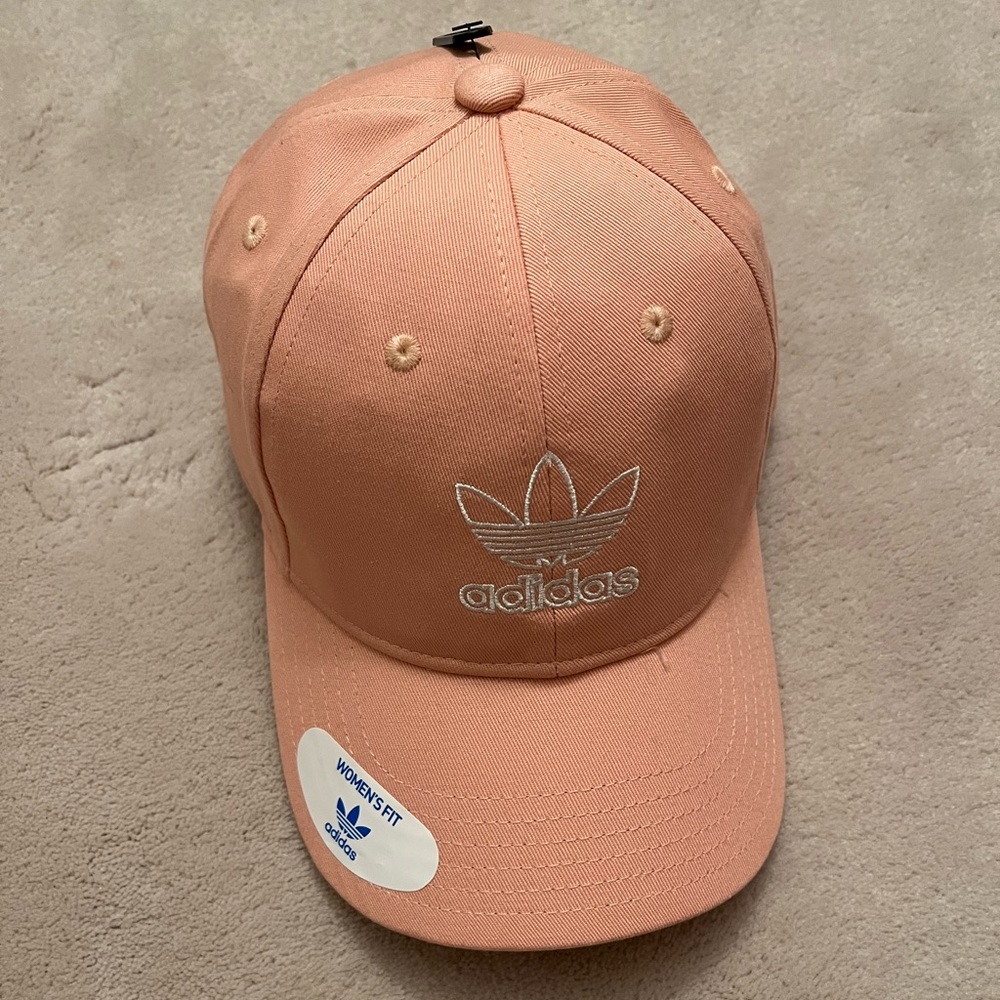 Adidas pink Cap. Super cute.
Brand New
Negotiable
